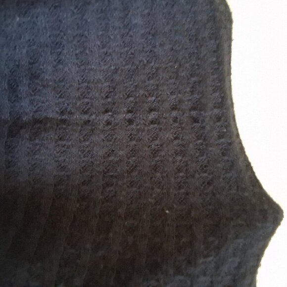 Torrid Women's Size 1X Black Waffle V-Neck Long Sleeve Sharkbite Tunic Top - Picture 10 of 12